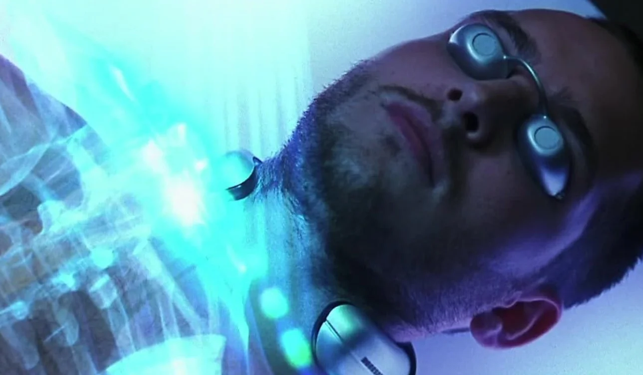 Supernova (2000) — movie still #2
